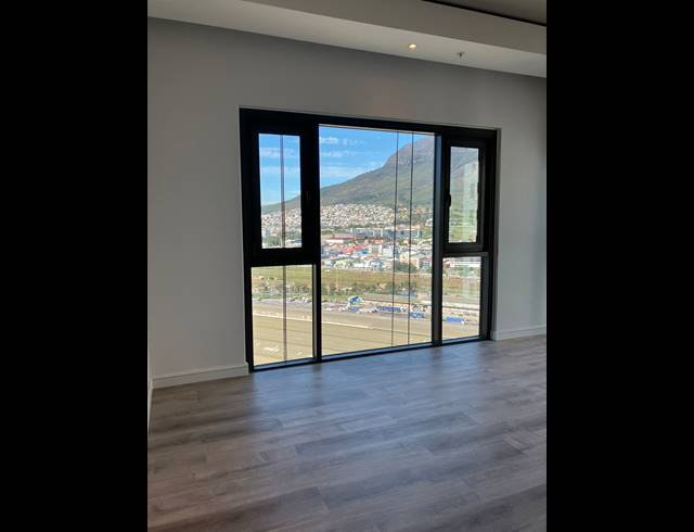 1 BEDROOM APARTMENT TO LET IN FORESHORE